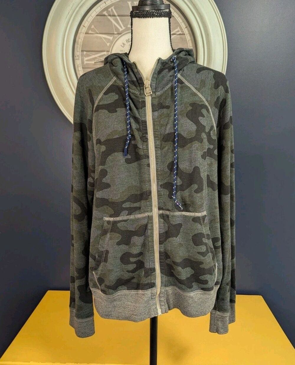 SUNDRY Green Camo Hoodie Women's 2 - US Medium (8-10) Pima Cotton Full Zip USA